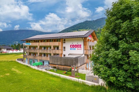 Property building, Natural landscape, Balcony/Terrace