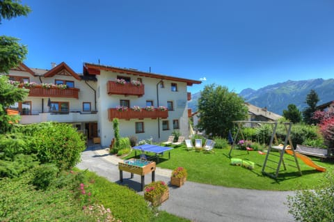 Apart Hotel Garni Kofler Bed and Breakfast in Serfaus