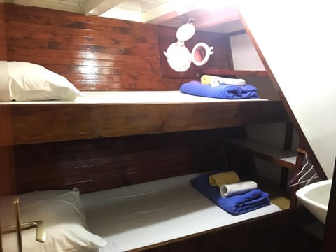 Photo of the whole room, Bedroom, bunk bed