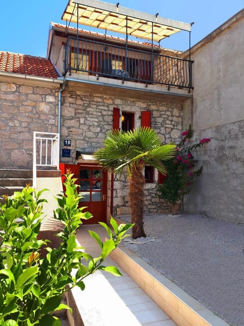 Stone house Porat, 100m from beach Porat House in Šibenik-Knin County, Croatia