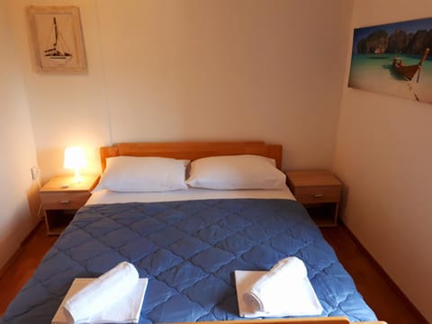 Stone house Porat, 100m from beach Porat House in Šibenik-Knin County, Croatia