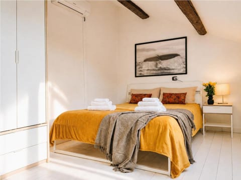 Bed, Bedroom, air conditioner, air conditioner