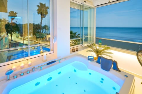 Massage, Steam room, Sea view