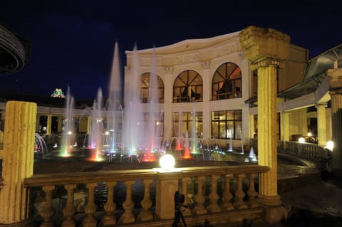 Property building, Nearby landmark, Restaurant/places to eat, Night, On site