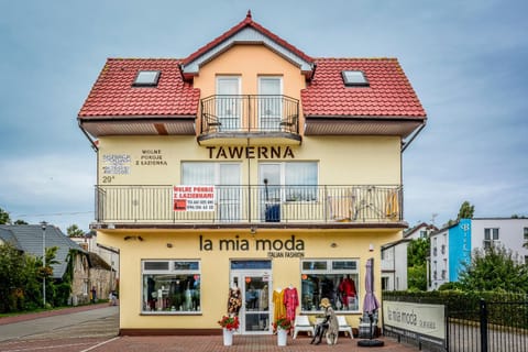 Property building, Facade/entrance, Property logo or sign