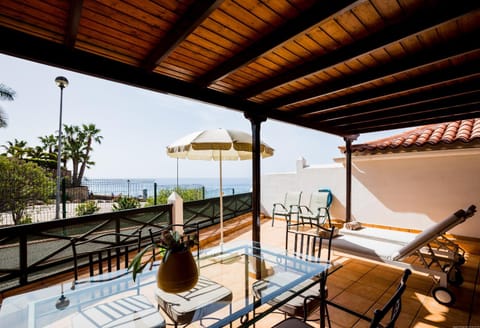 Patio, Balcony/Terrace, Dining area, Sea view, sunbed