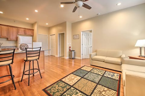 Cozy Couples Getaway Less Than 2 Mi to Lake Michigan! Apartment in Sawyer