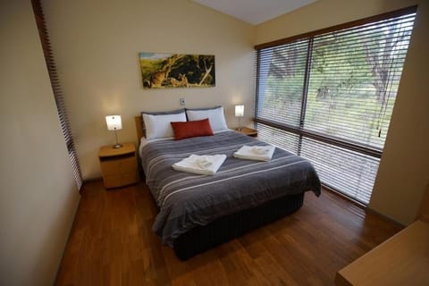 Natural landscape, View (from property/room), View (from property/room), Bedroom, Breakfast