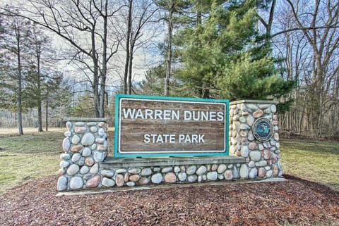 3 Mi to Lake Michigan Pet-Friendly Apt in Sawyer Apartment in Sawyer