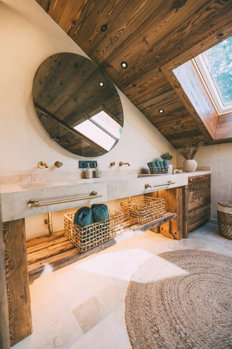 Shower, Sauna, Bathroom, Mountain view