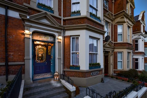 Property building, Facade/entrance