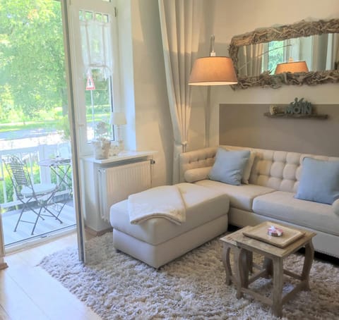 Balcony/Terrace, Living room, Seating area