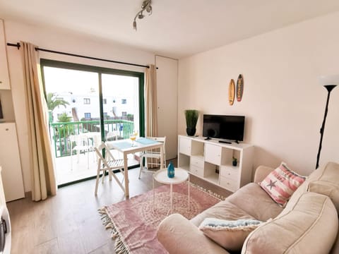 Communal lounge/ TV room, TV and multimedia, Living room, Seating area