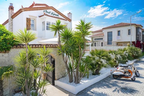 Property building, Off site