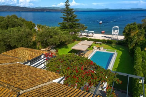 Property building, Bird's eye view, Garden, Beach, Pool view, Sea view, Swimming pool