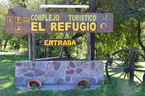 Facade/entrance, Logo/Certificate/Sign