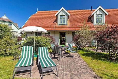 Ferienhaussiedlung Strandperlen Küstenhof 1b (Typ V) House in Wustrow