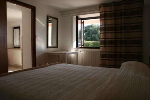 Day, Photo of the whole room