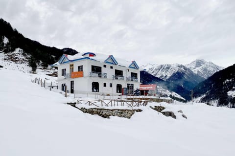 Property building, Natural landscape, Winter, Mountain view