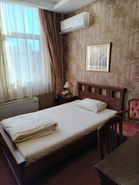 Семеен Хотел Старият град Hotel in Dolj County, Romania