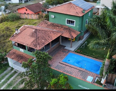 Casa familiar com piscina Penedo RJ House in Resende