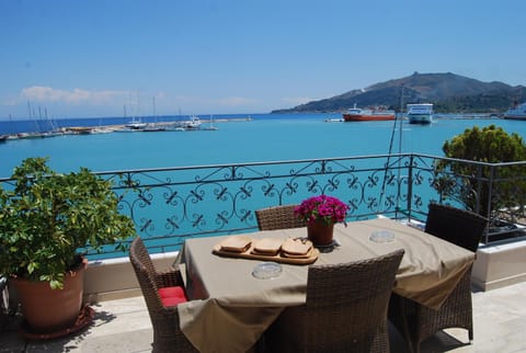 View (from property/room), Balcony/Terrace, Sea view