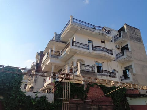 Facade/entrance, View (from property/room), Garden view