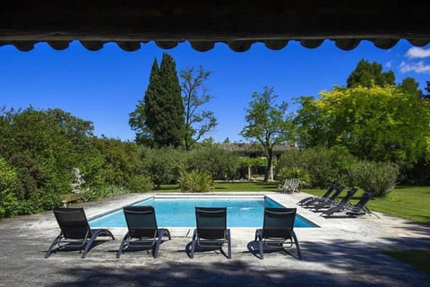 MAS SAINT GEORGES DE L'ORATOIRE Villa in Avignon