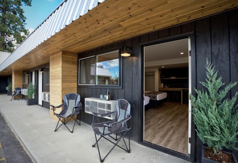 Outdoors Inn Motel in Ponderay