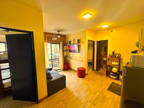 Communal lounge/ TV room, TV and multimedia, Living room