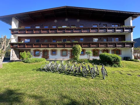 Property building, Day, Garden