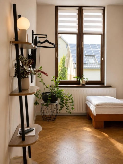 Bed, TV and multimedia, Photo of the whole room, Bedroom, Parking, internet