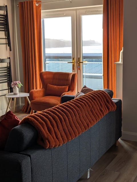 In the heart of Portrush - Balcony with Sea Views Apartment in Portrush