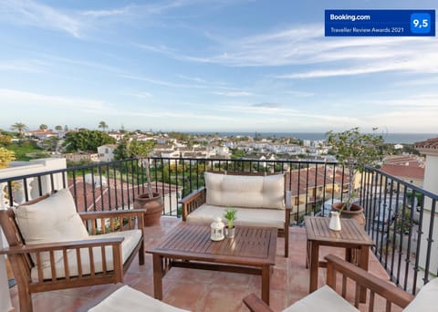 Garden, Balcony/Terrace, Beach, Garden view, Landmark view, Sea view, Street view, Certificate/Award