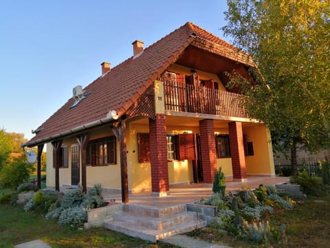 Property building, Facade/entrance, Sunrise