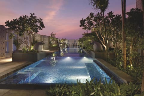 Swimming pool