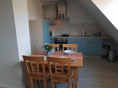 Kitchen or kitchenette, Seating area, Dining area, Garden view