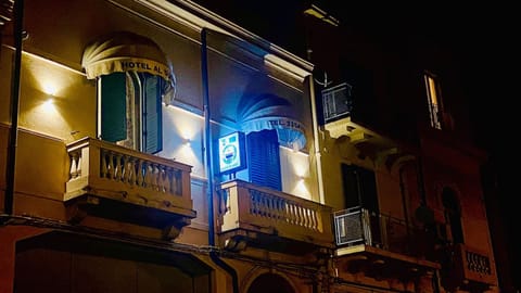 Property building, Facade/entrance