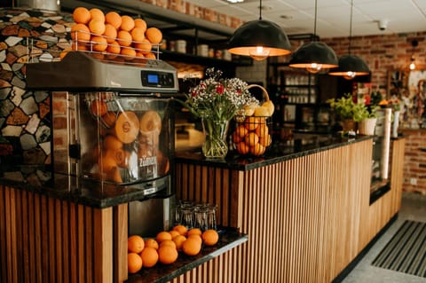 Restaurant/places to eat, Food and drinks, Food