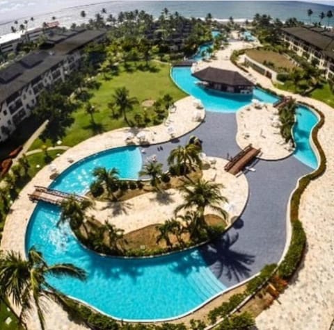 Bird's eye view, Pool view