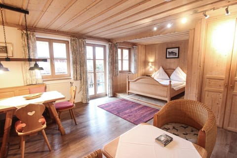 Appartementhaus Schirsner - direkt am See & am Kurpark Apartment in Schliersee