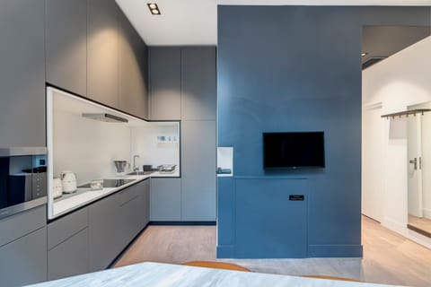 TV and multimedia, Kitchen or kitchenette, minibar