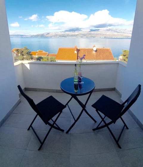 Balcony/Terrace, Mountain view, Sea view
