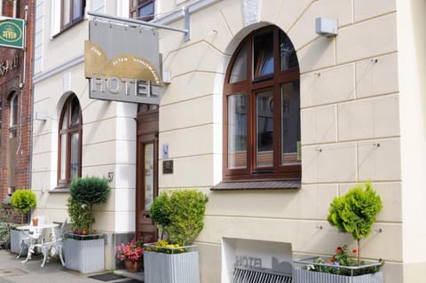 Facade/entrance