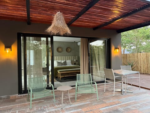 Patio, Seating area