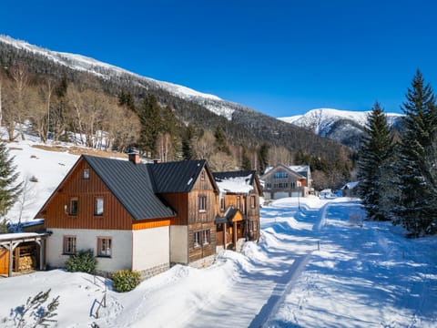 Property building, Day, Natural landscape, Winter, Mountain view