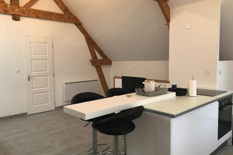 TV and multimedia, Kitchen or kitchenette, Living room, Seating area, Street view