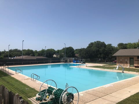 CYC Eclectic Escape House in Leon Valley