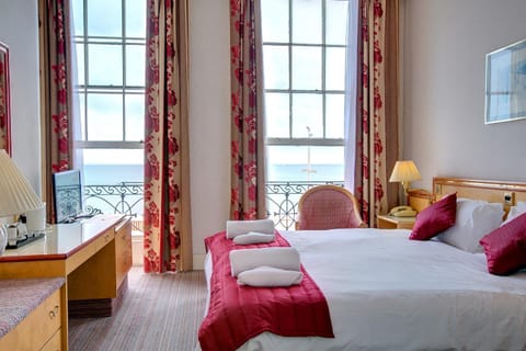 Bed, Photo of the whole room, Bedroom, Sea view