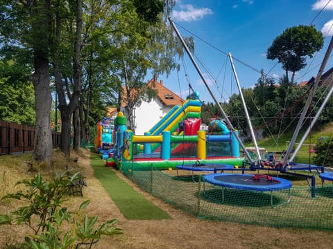 Nearby landmark, Day, Natural landscape, Activities, Summer, Children play ground, Garden, Garden view, Entertainment, children